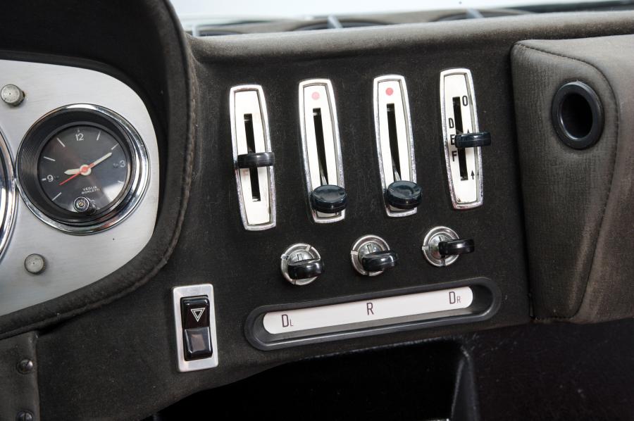  Ferrari 365 GTB/4 Daytona 1970 года  (фото 32 из 38)